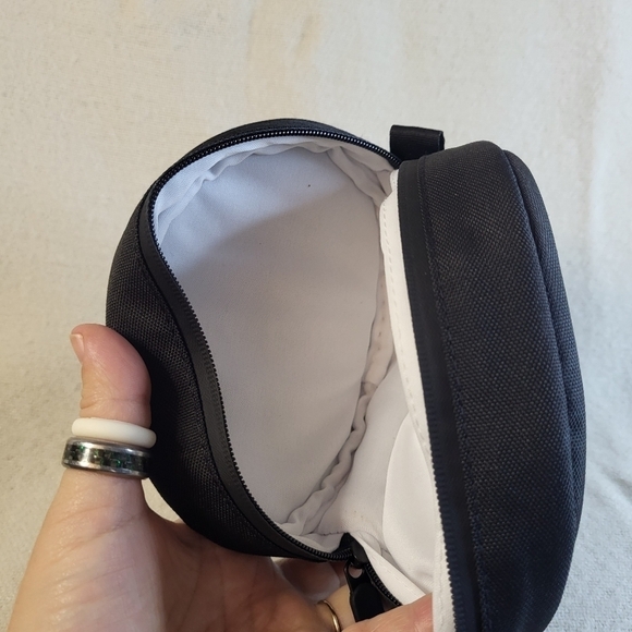 Genuine Beats by Dre Solo2/Solo3 Black/White *Case Only* - Picture 10 of 11